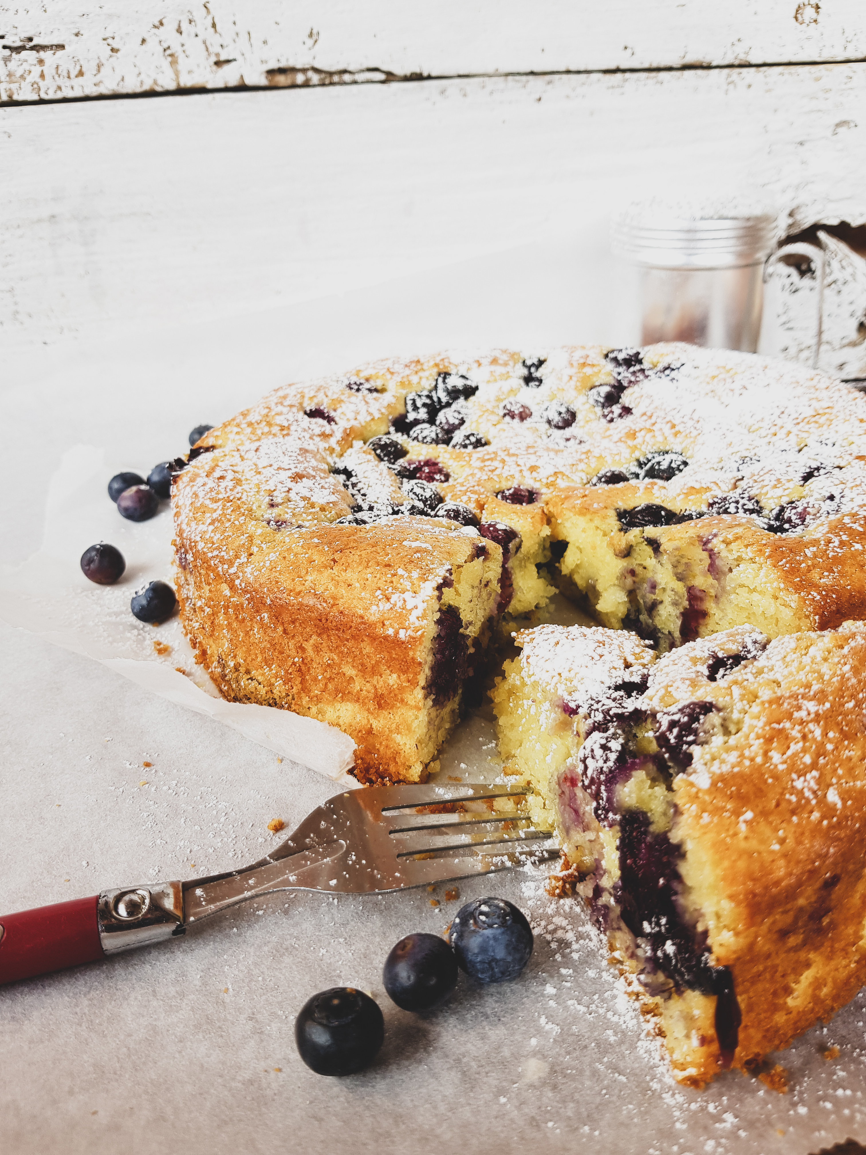 lemon cake with ricotta and blueberries